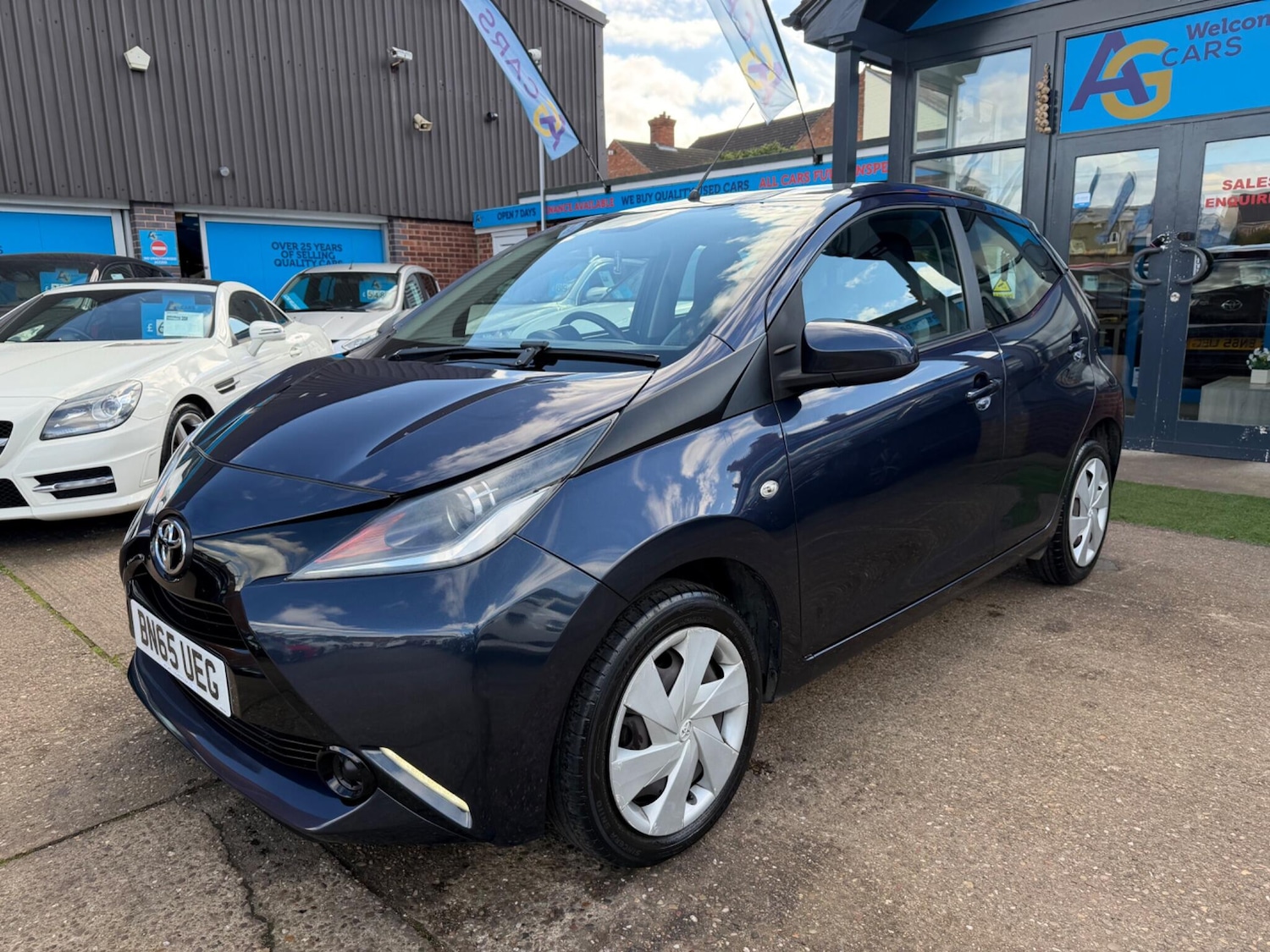 Used Toyota AYGO 2015 for sale - 77823900: Photo 57
