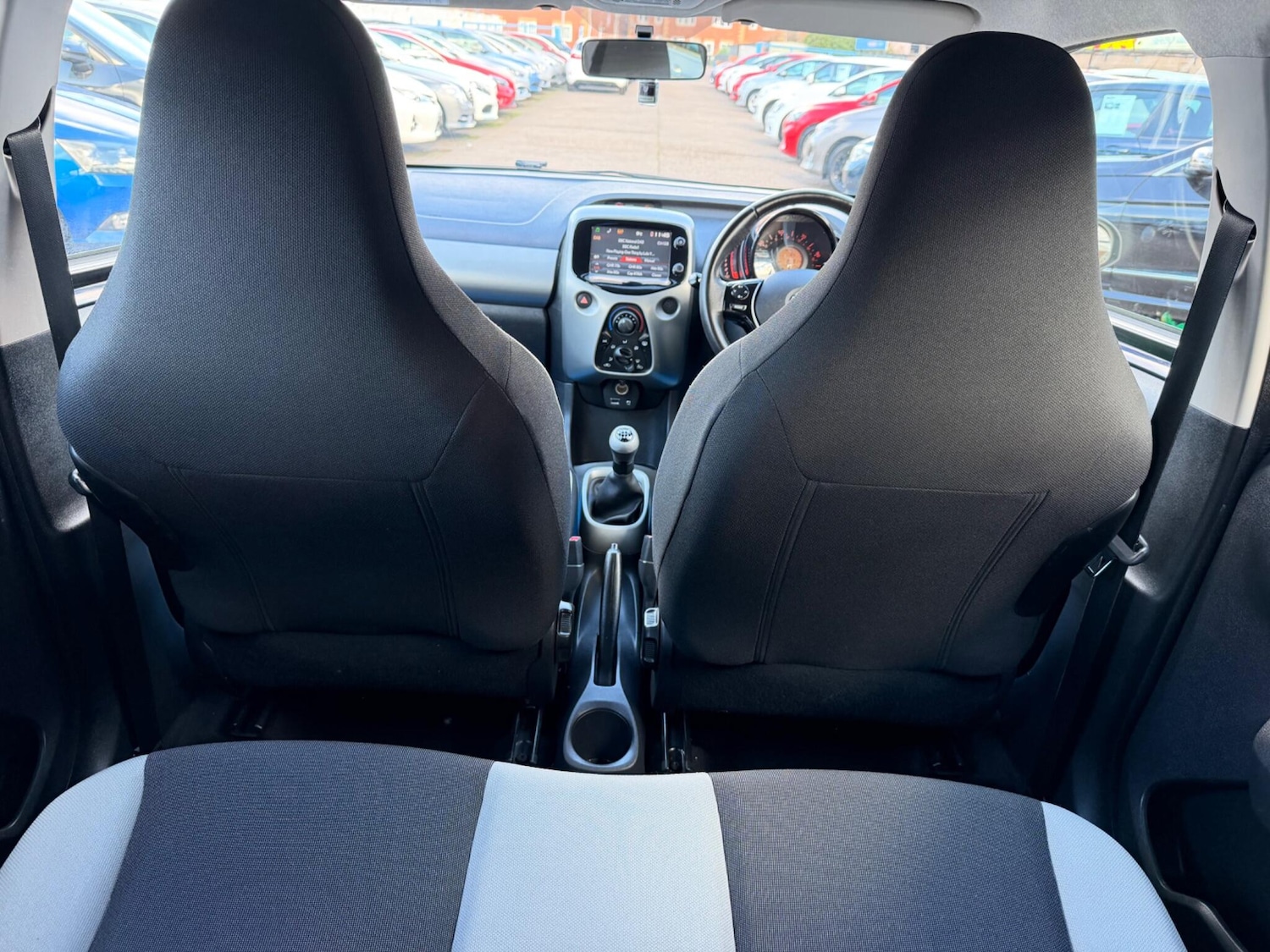 Used Toyota AYGO 2015 for sale - 77823900: Photo 60