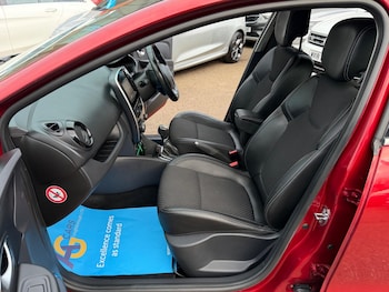 Used Renault Clio 2017 for sale - 77657603: Photo