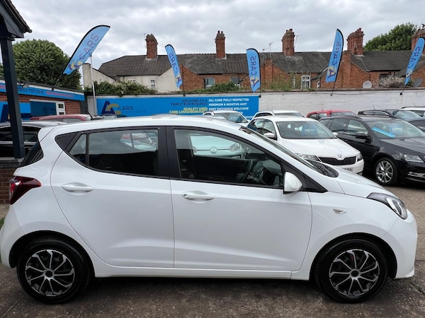 Used Hyundai i10 2018 for sale - 75531191: Photo 8