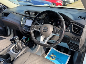 Used Nissan X-Trail 2018 for sale - 78492237: Photo