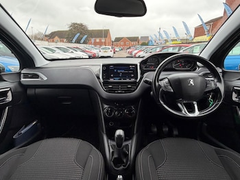 Used Peugeot 208 2018 for sale - 77585718: Photo