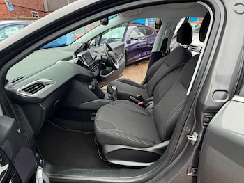 Used Peugeot 208 2018 for sale - 77585718: Photo