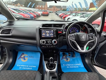 Used Honda Jazz 2017 for sale - 77479336: Photo