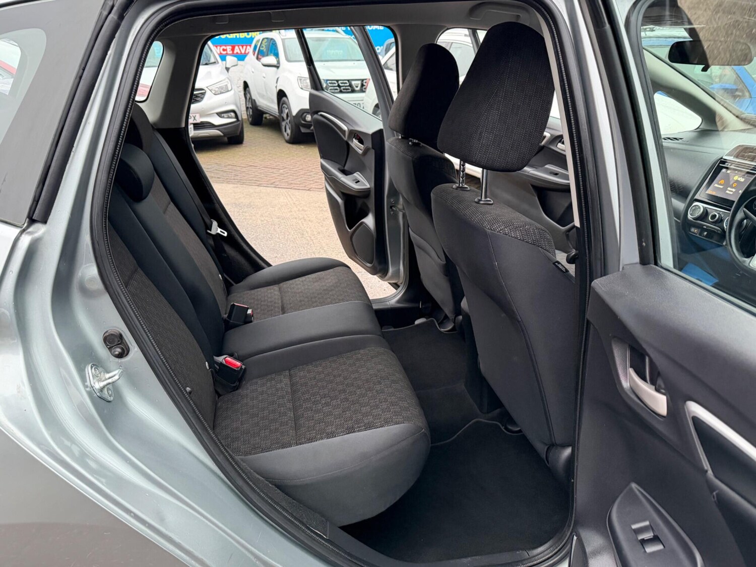 Used Honda Jazz 2017 for sale - 77479336: Photo 39