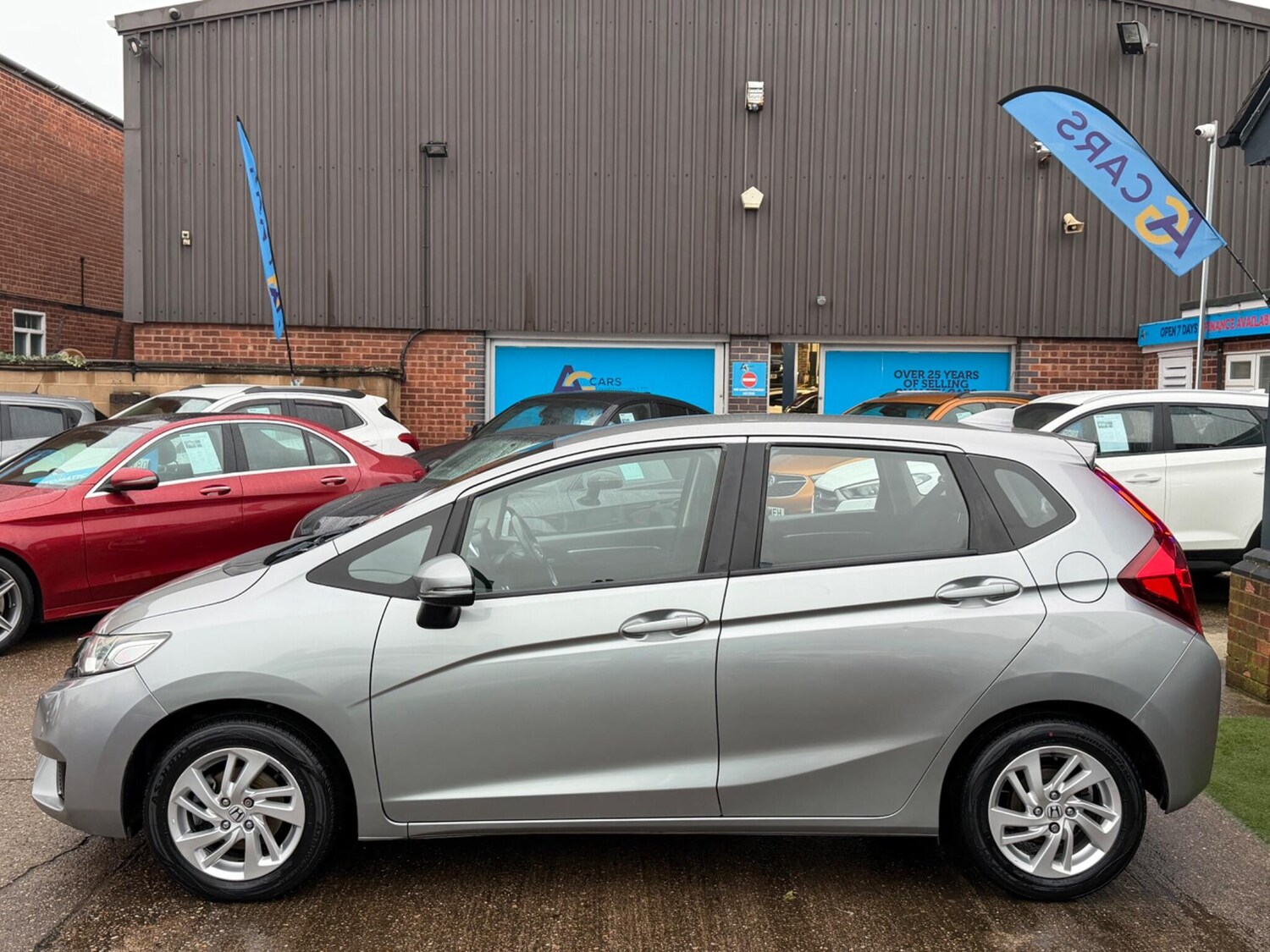 Used Honda Jazz 2017 for sale - 77479336: Photo 51