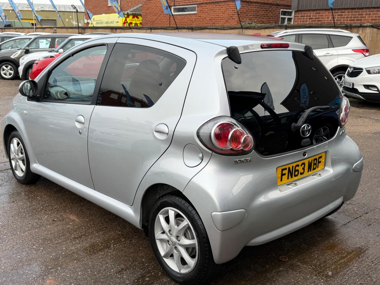 Used Toyota AYGO 2013 for sale - 77108837: Photo 11