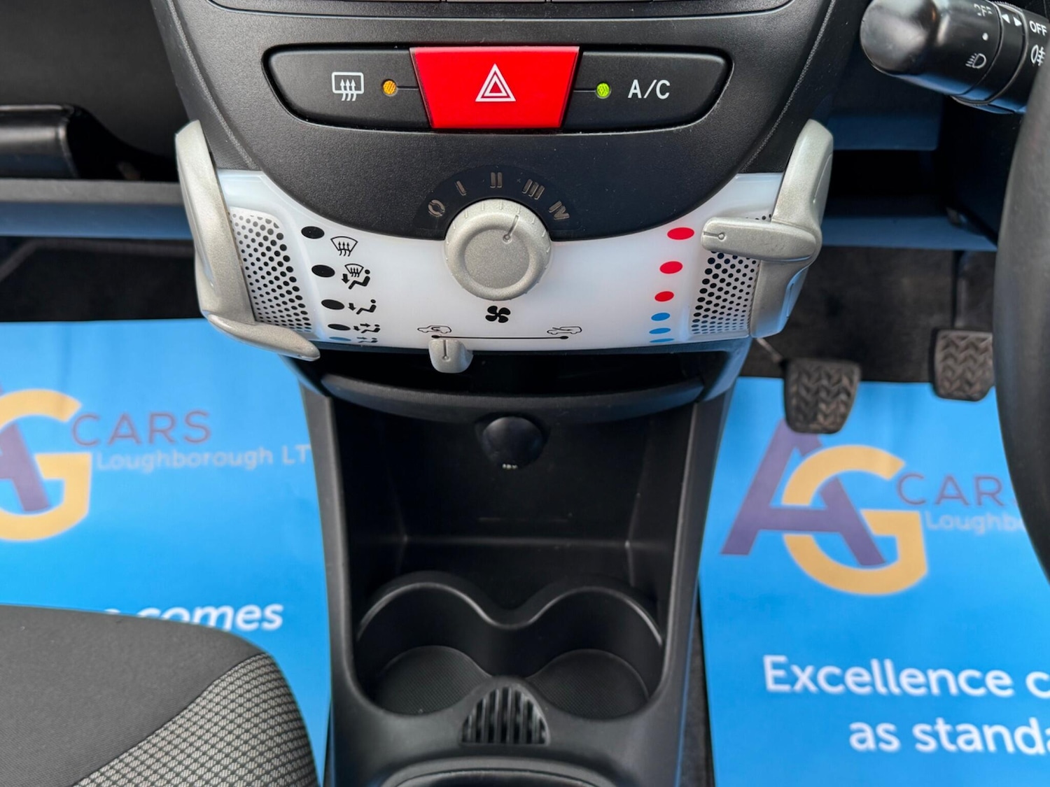 Used Toyota AYGO 2013 for sale - 77108837: Photo 25