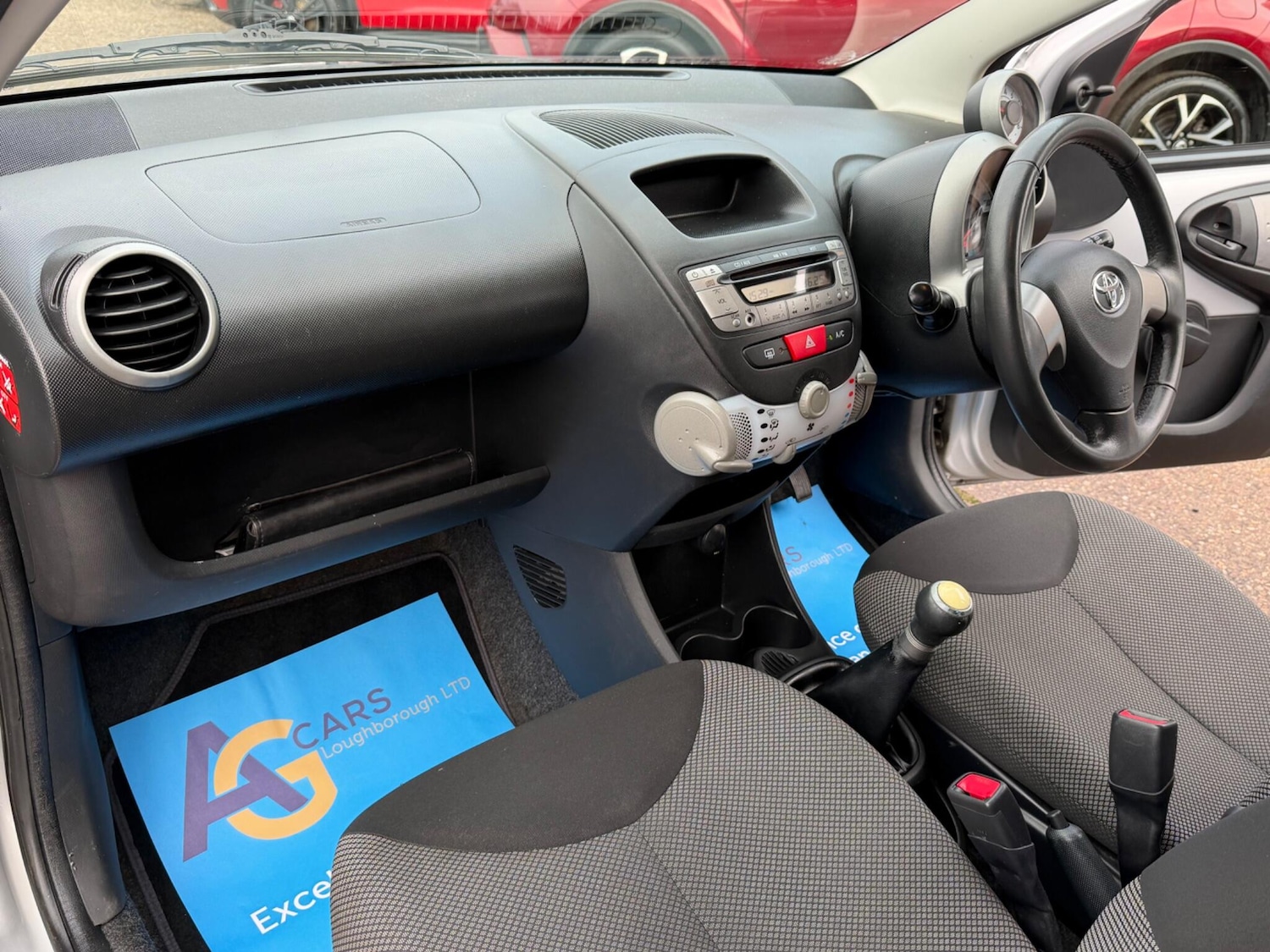 Used Toyota AYGO 2013 for sale - 77108837: Photo 28