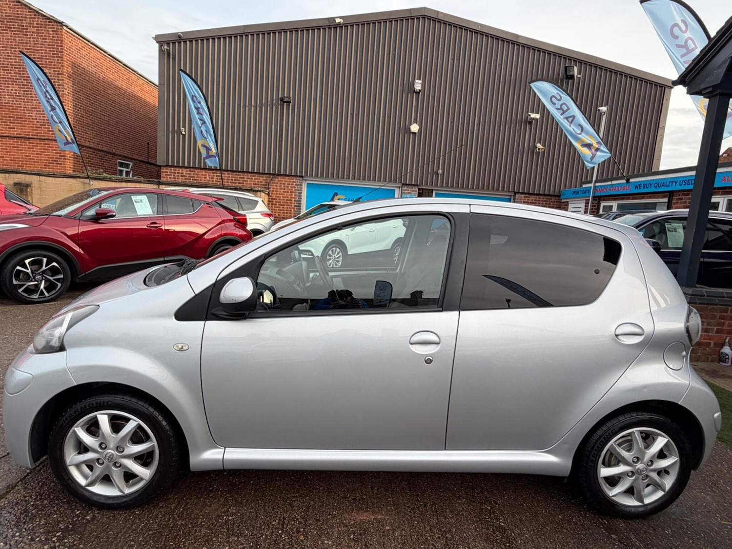 Used Toyota AYGO 2013 for sale - 77108837: Photo 38
