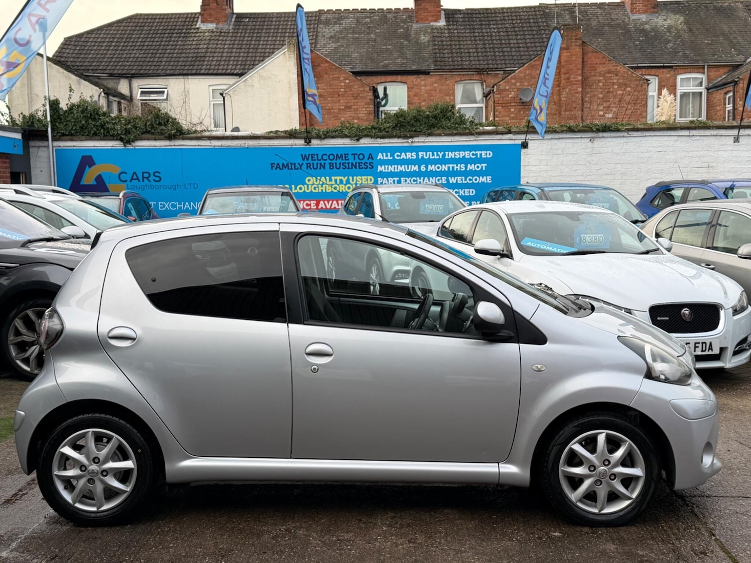 Used Toyota AYGO 2013 for sale - 77108837: Photo 8