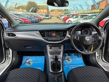 Used Vauxhall Astra 2017 for sale - 77455427: Photo