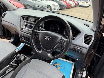 Used Hyundai i20 2016 for sale - 79576663: Photo