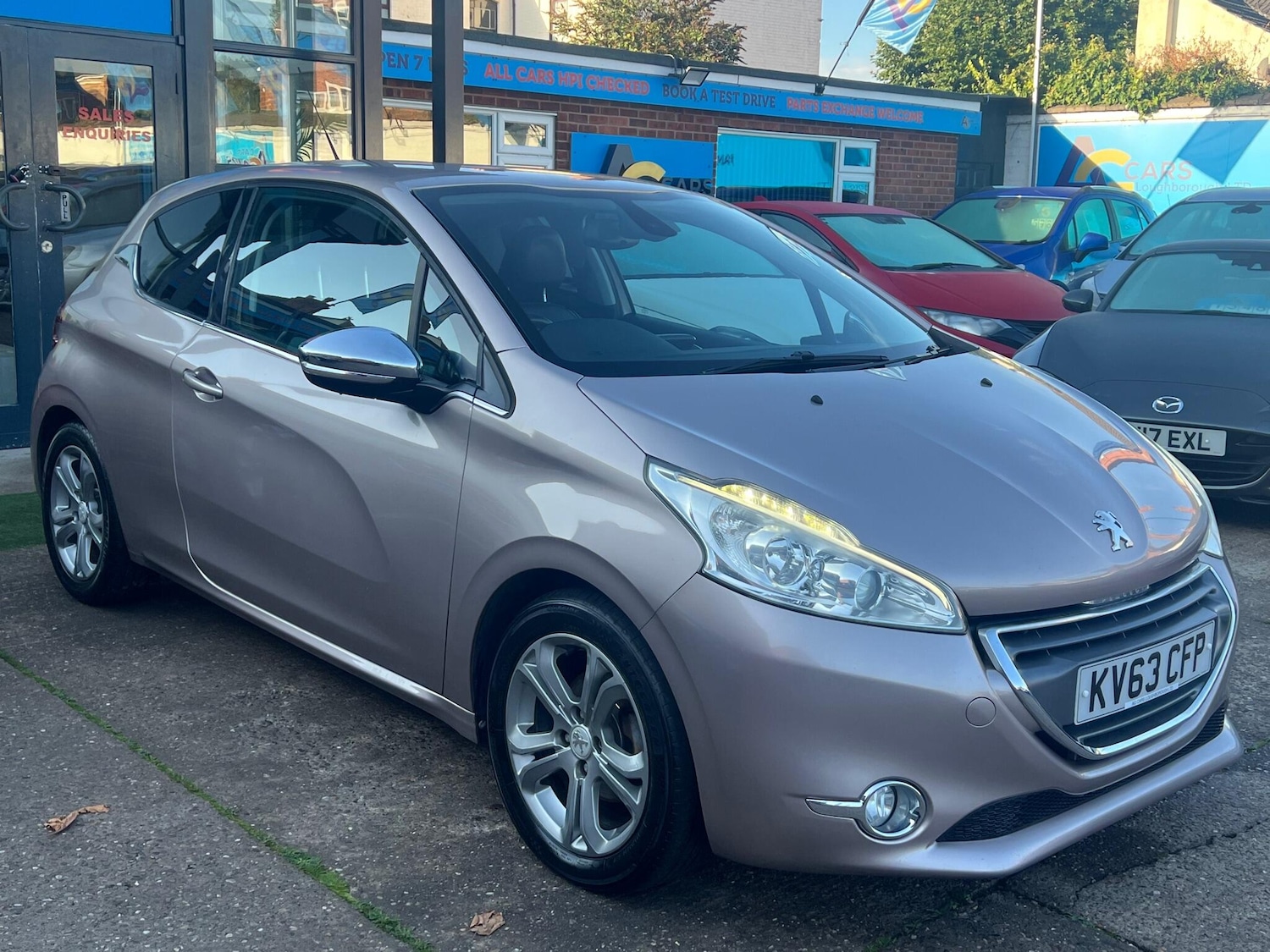 Used Peugeot 208 2013 for sale - 76073089: Photo 10
