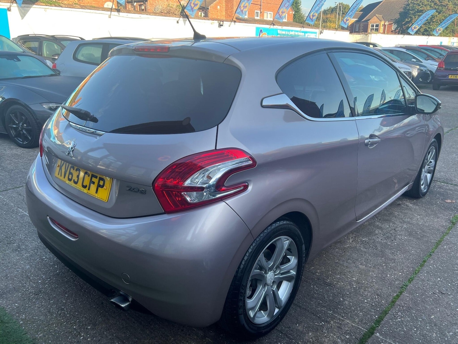 Used Peugeot 208 2013 for sale - 76073089: Photo 13