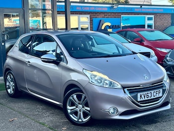 Peugeot - 208