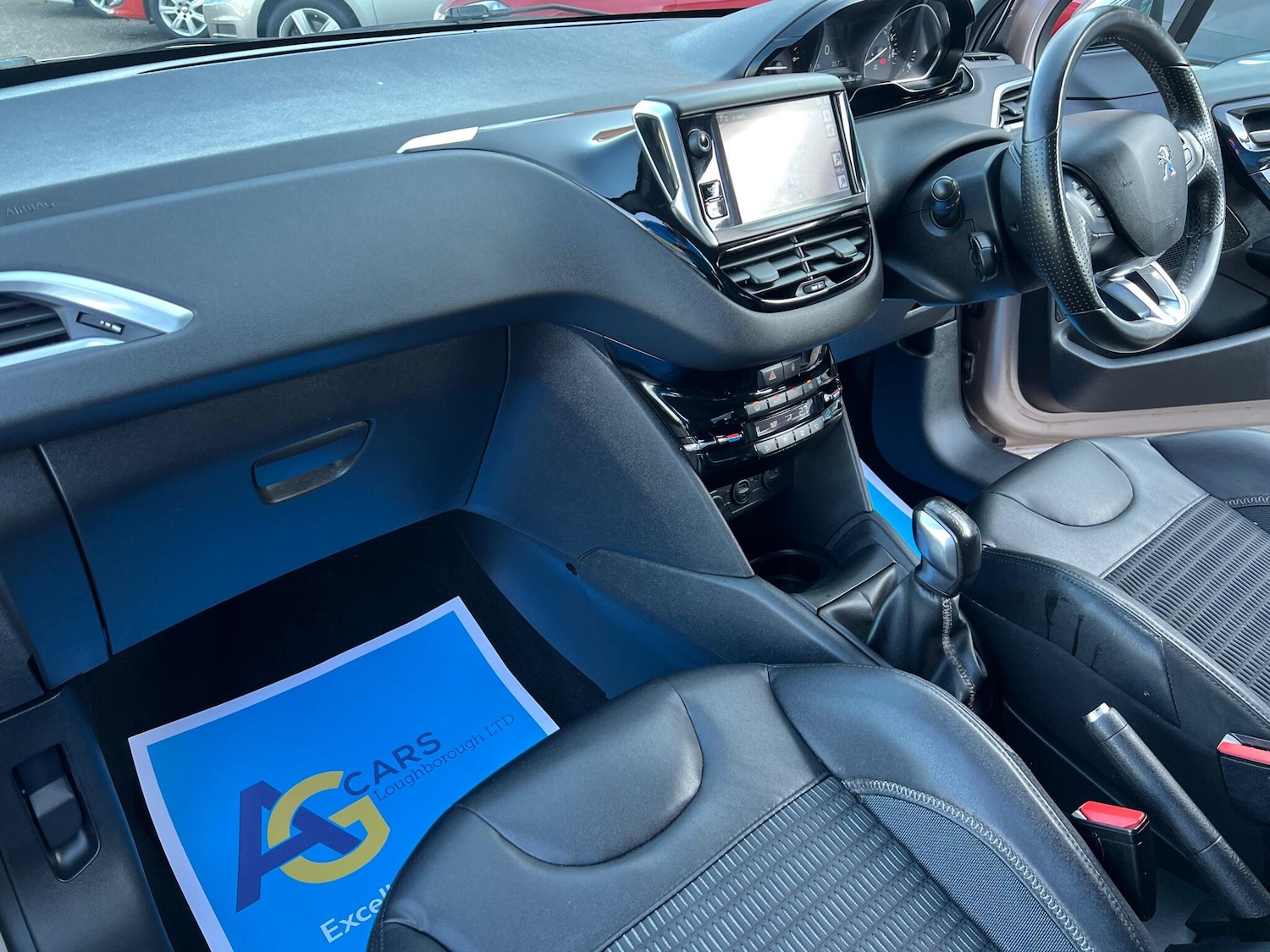 Used Peugeot 208 2013 for sale - 76073089: Photo 30