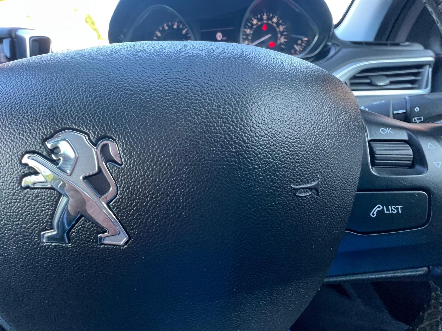 Used Peugeot 208 2013 for sale - 76073089: Photo 40
