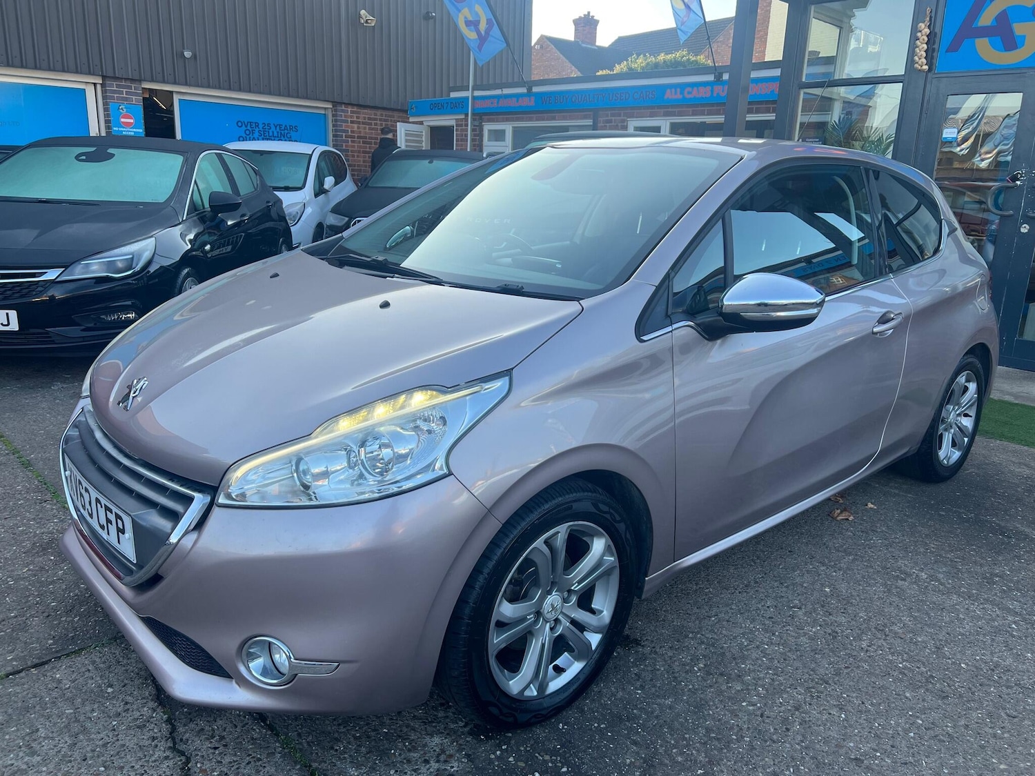 Used Peugeot 208 2013 for sale - 76073089: Photo 48
