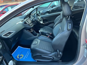 Used Peugeot 208 2013 for sale - 76073089: Photo 4