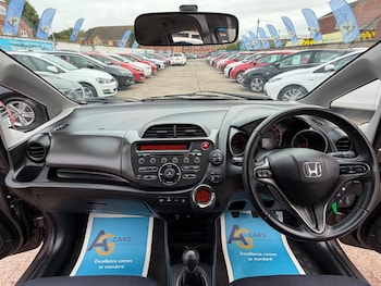Used Honda Jazz 2015 for sale - 79497130: Photo