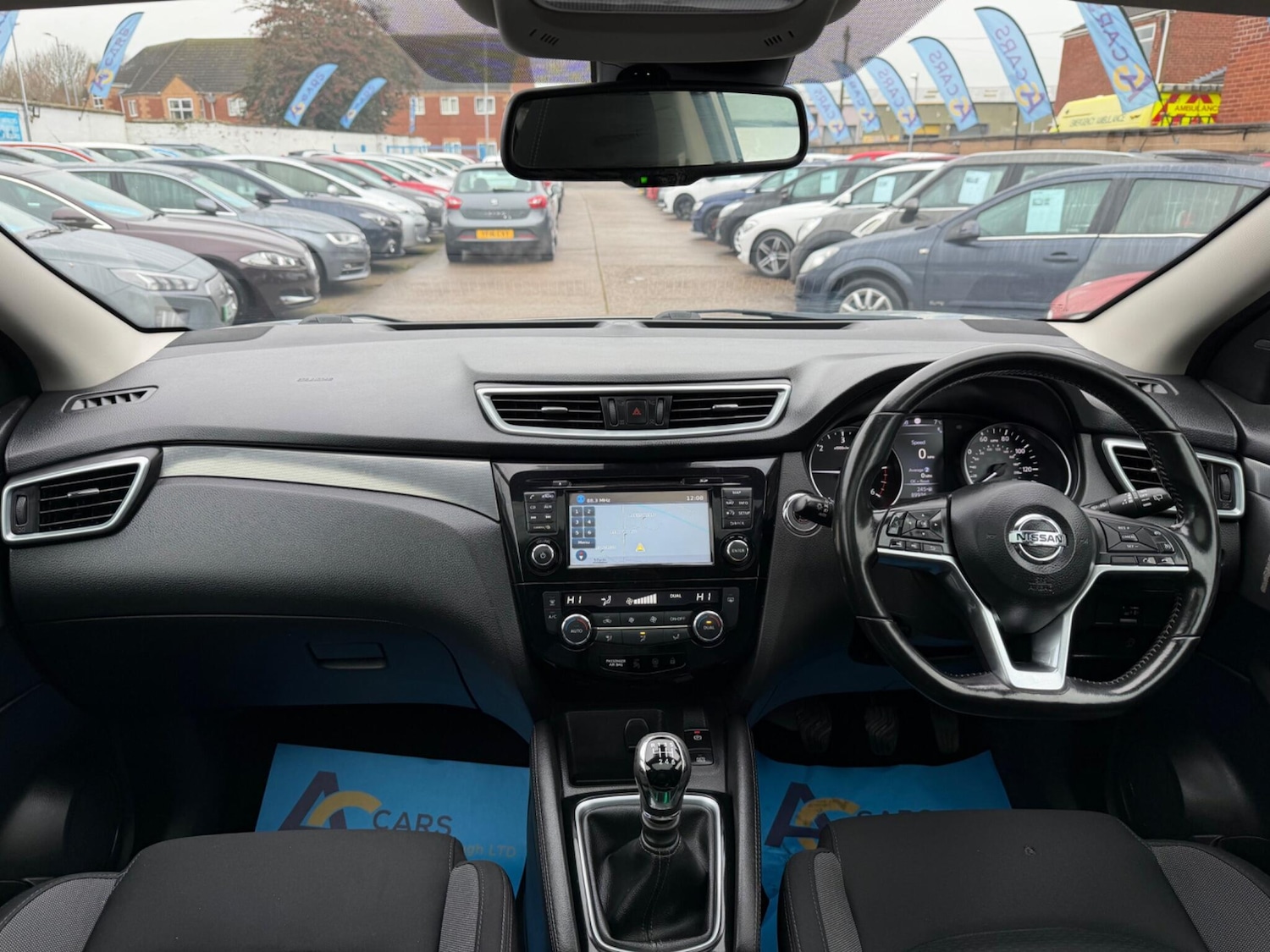 Used Nissan Qashqai for sale - 77215424: Photo 2