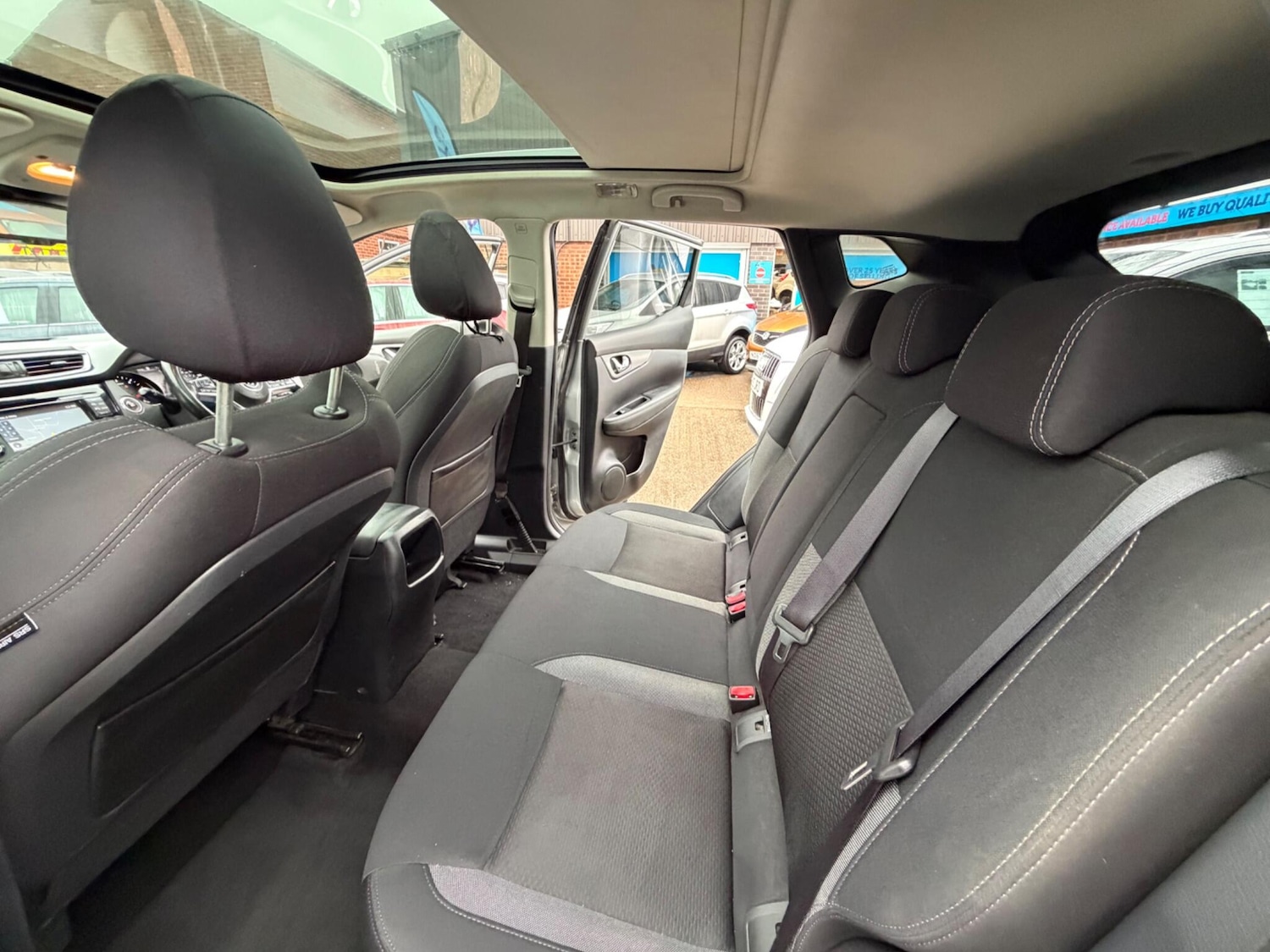 Used Nissan Qashqai for sale - 77215424: Photo 35