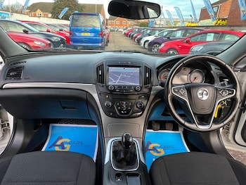 Used Vauxhall Insignia 2017 for sale - 77067318: Photo