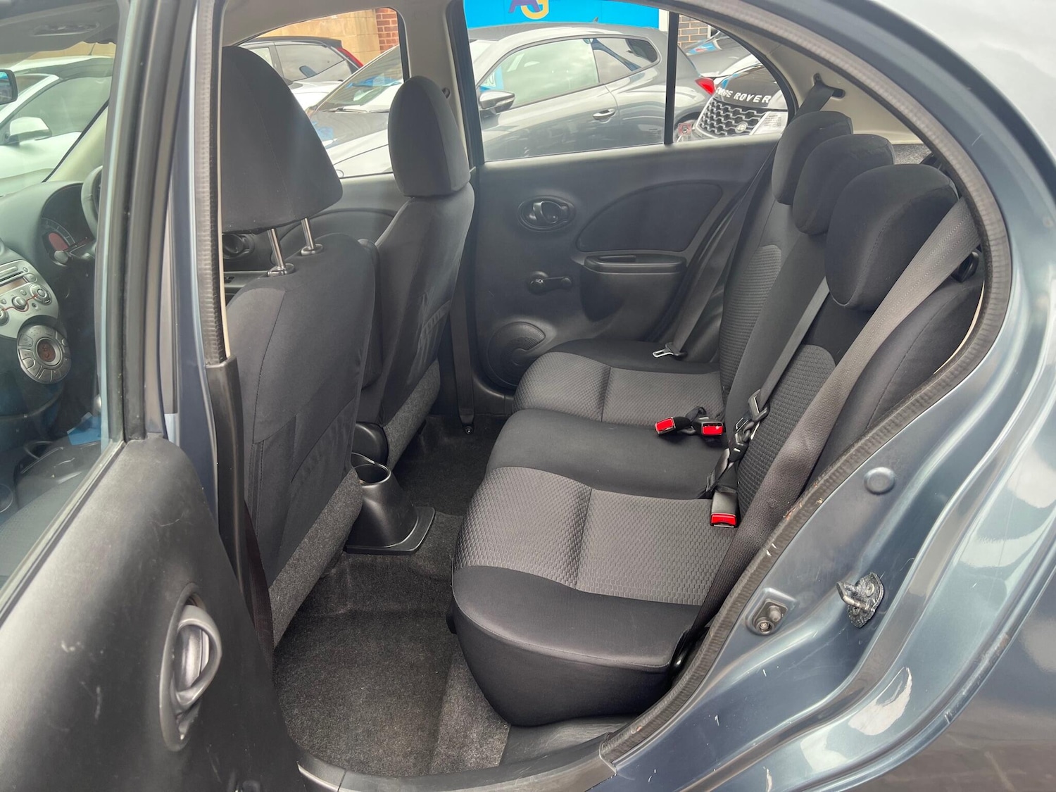 Vehicle 33