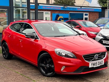 Used Volvo V40 2015 for sale - 76159158: Photo