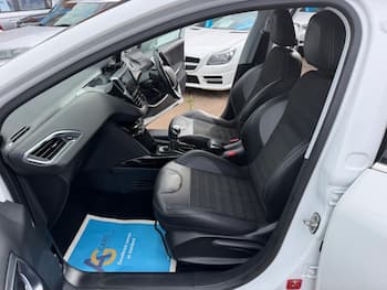 Used Peugeot 2008 2016 for sale - 79726985: Photo