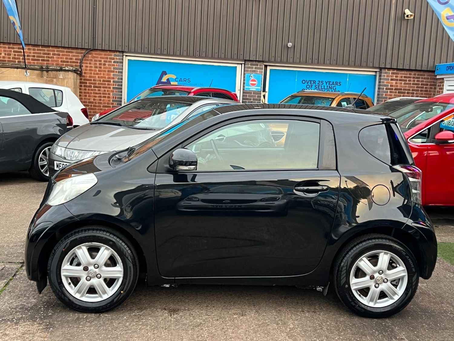 Used Toyota IQ 2009 for sale - 76485761: Photo 9