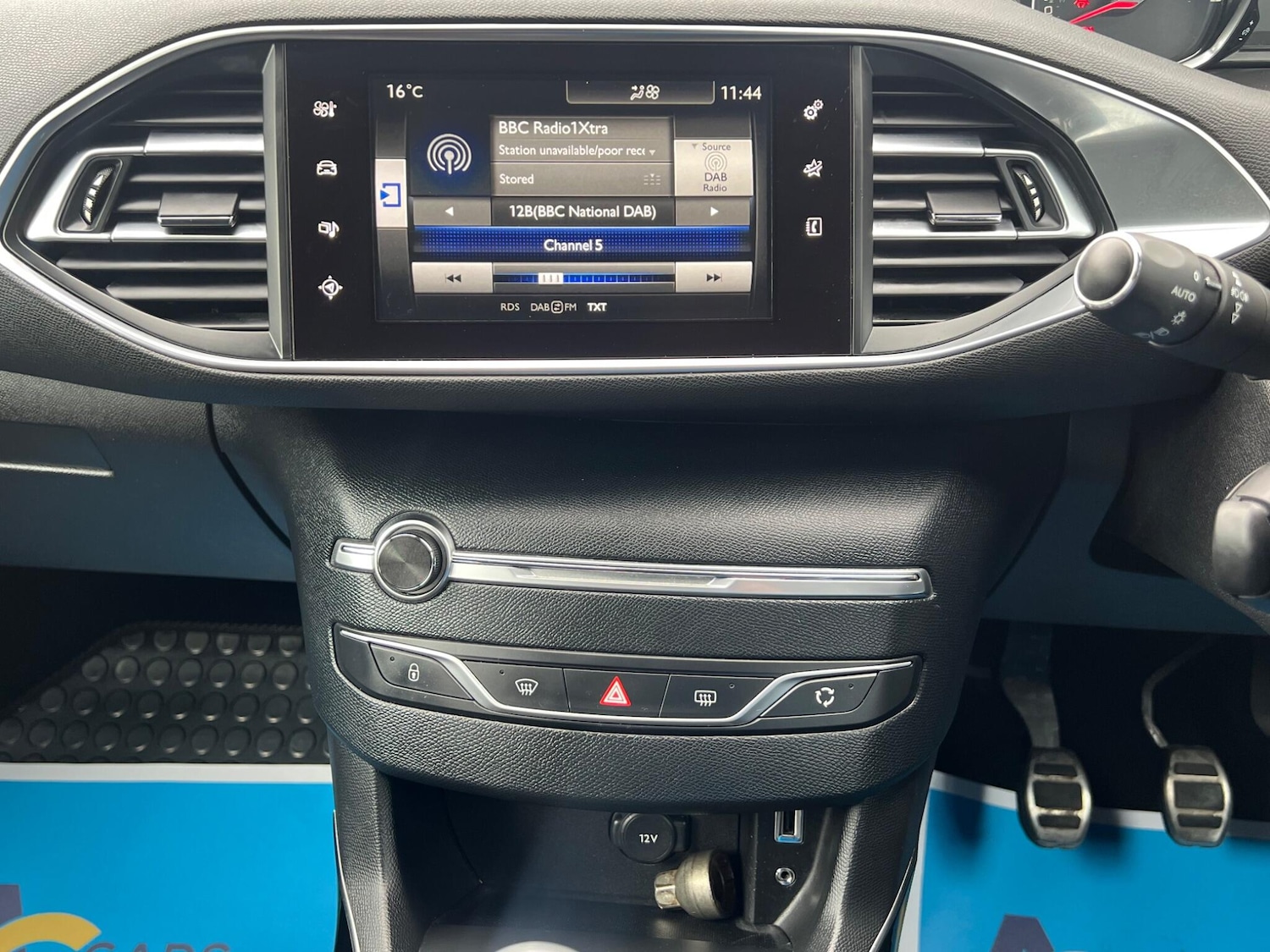 Used Peugeot 308 2017 for sale - 76994494: Photo 21