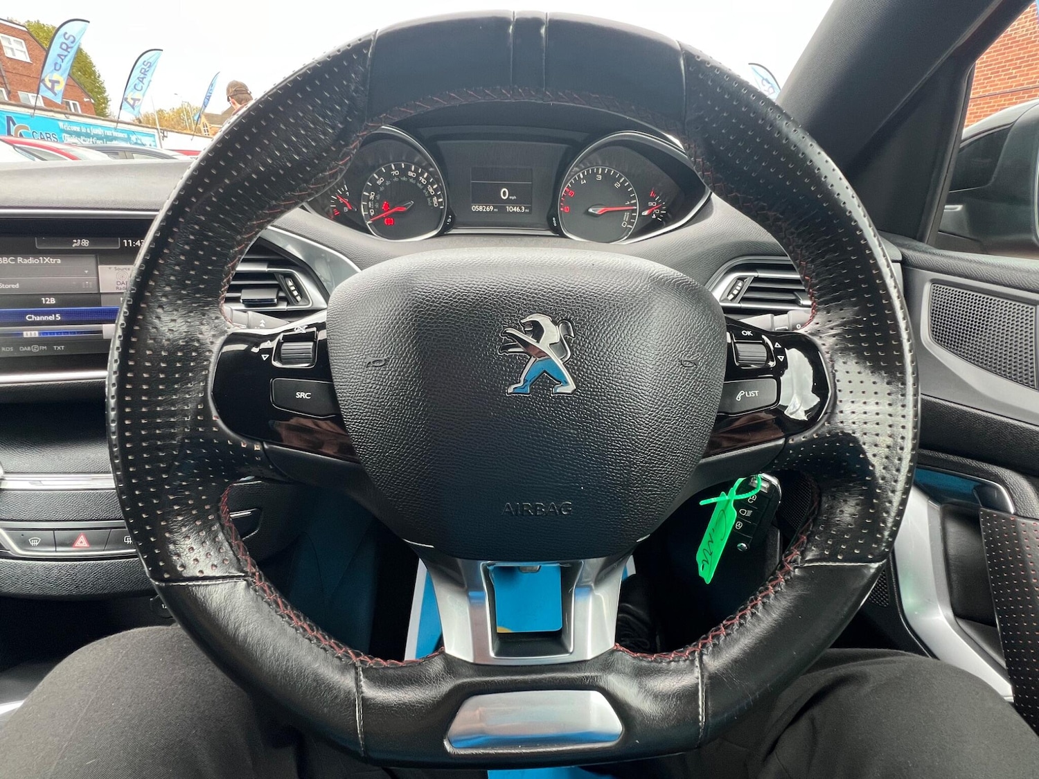 Used Peugeot 308 2017 for sale - 76994494: Photo 24