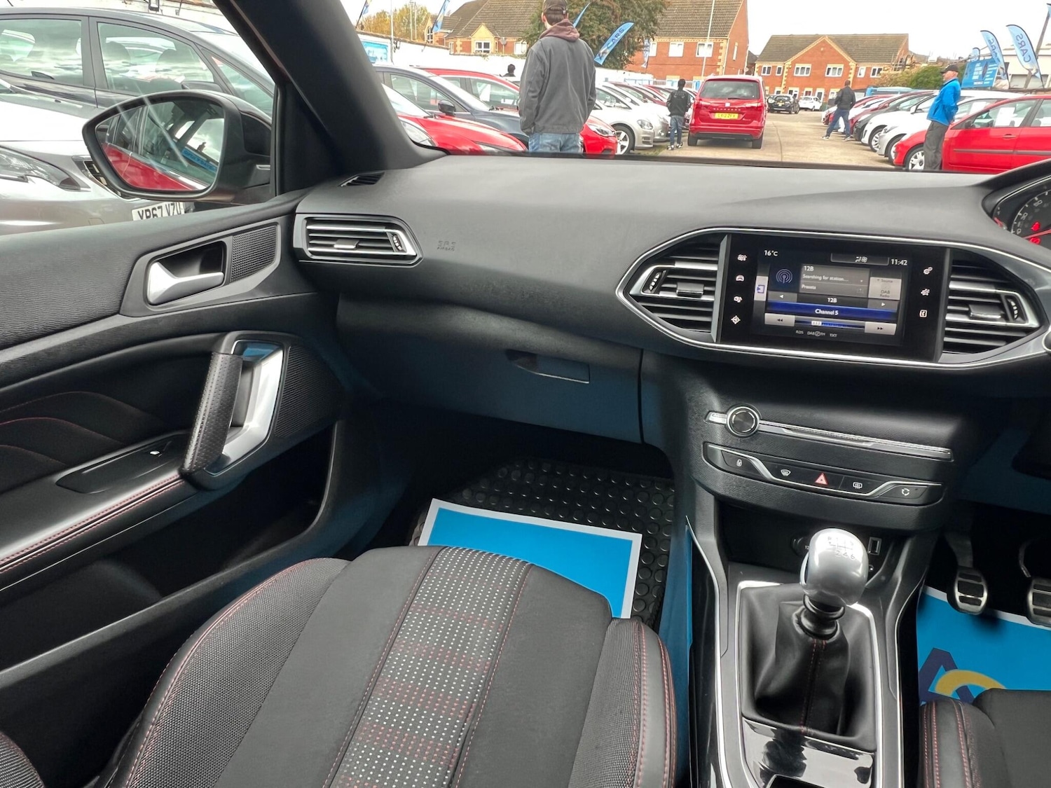 Used Peugeot 308 2017 for sale - 76994494: Photo 25