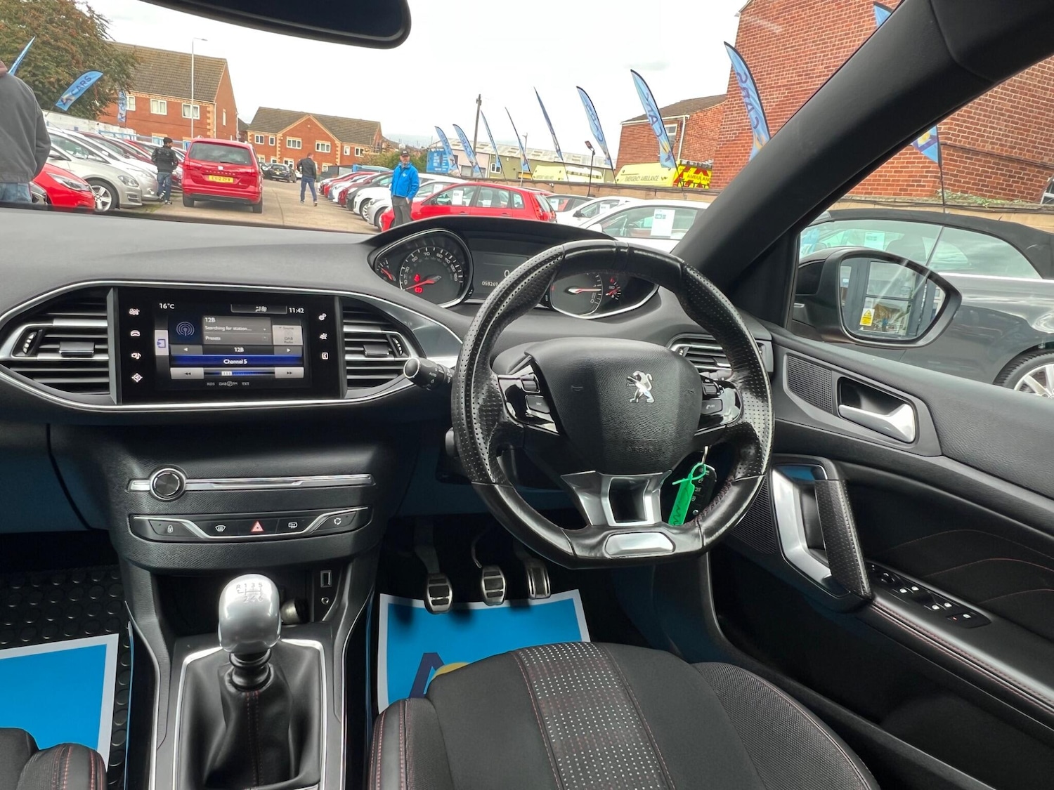Used Peugeot 308 2017 for sale - 76994494: Photo 26