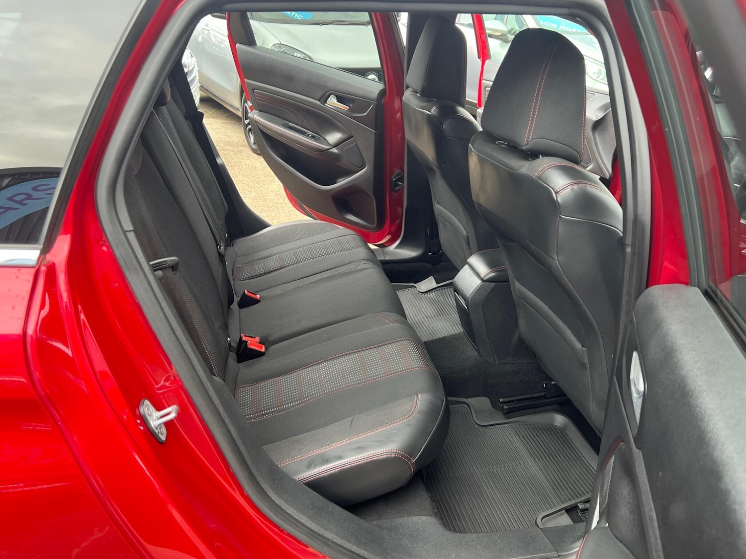 Used Peugeot 308 2017 for sale - 76994494: Photo 31