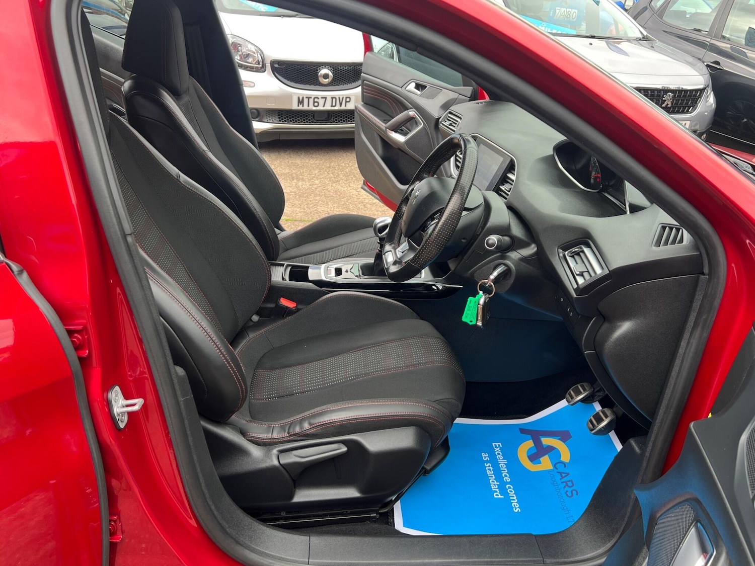 Used Peugeot 308 2017 for sale - 76994494: Photo 32