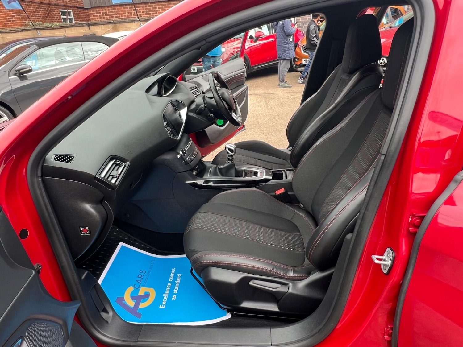 Used Peugeot 308 2017 for sale - 76994494: Photo 4