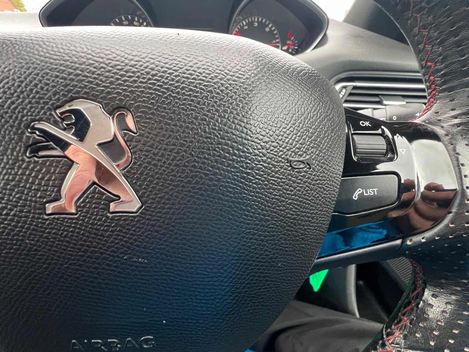 Used Peugeot 308 2017 for sale - 76994494: Photo 41