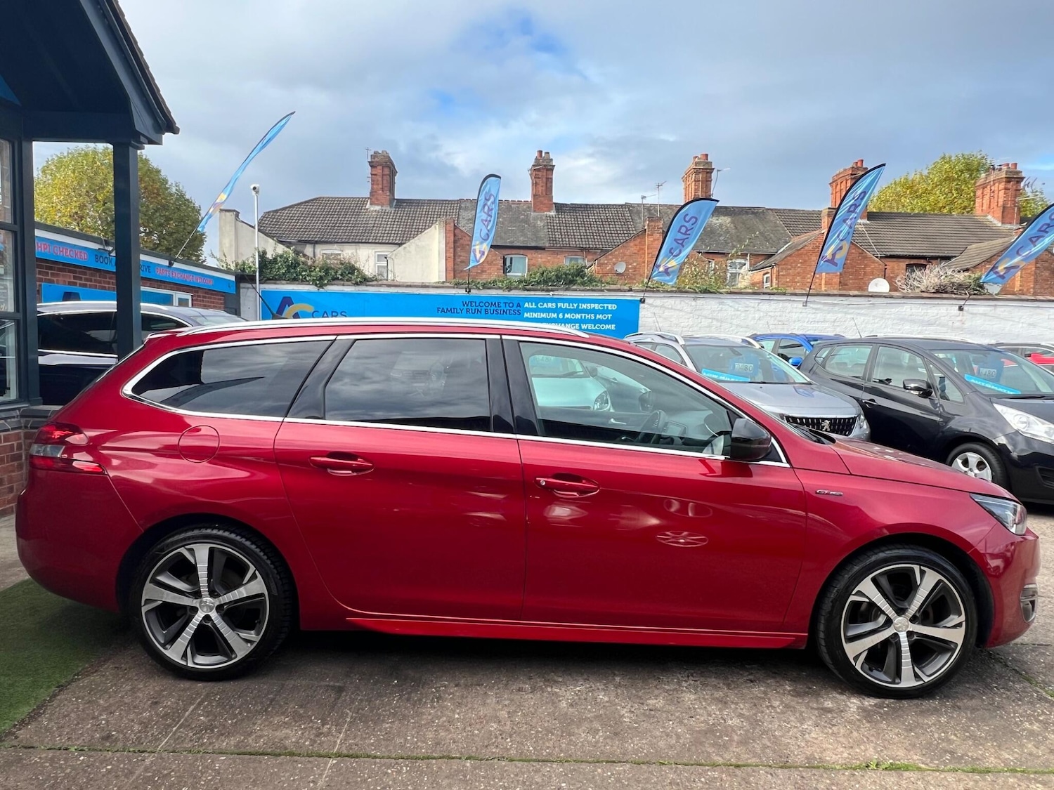Used Peugeot 308 2017 for sale - 76994494: Photo 7