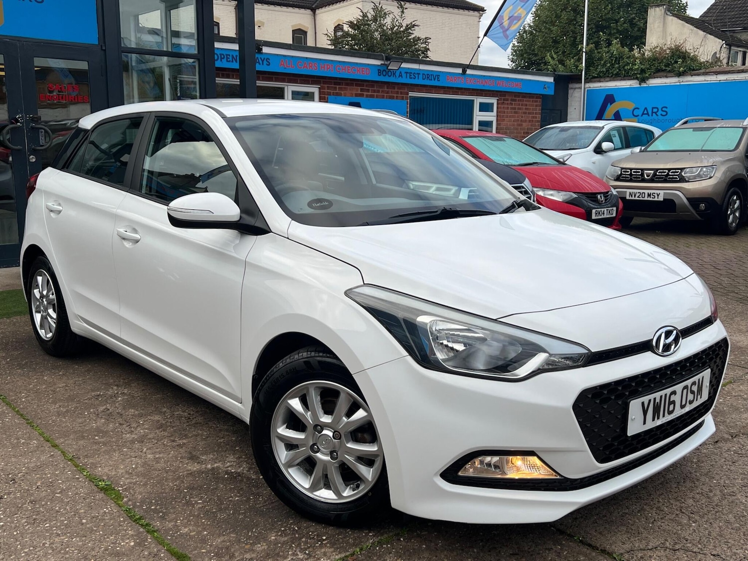 Used Hyundai i20 2016 for sale - 76270887: Photo 11