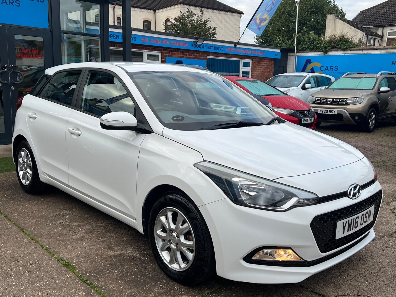 Used Hyundai i20 2016 for sale - 76270887: Photo 13