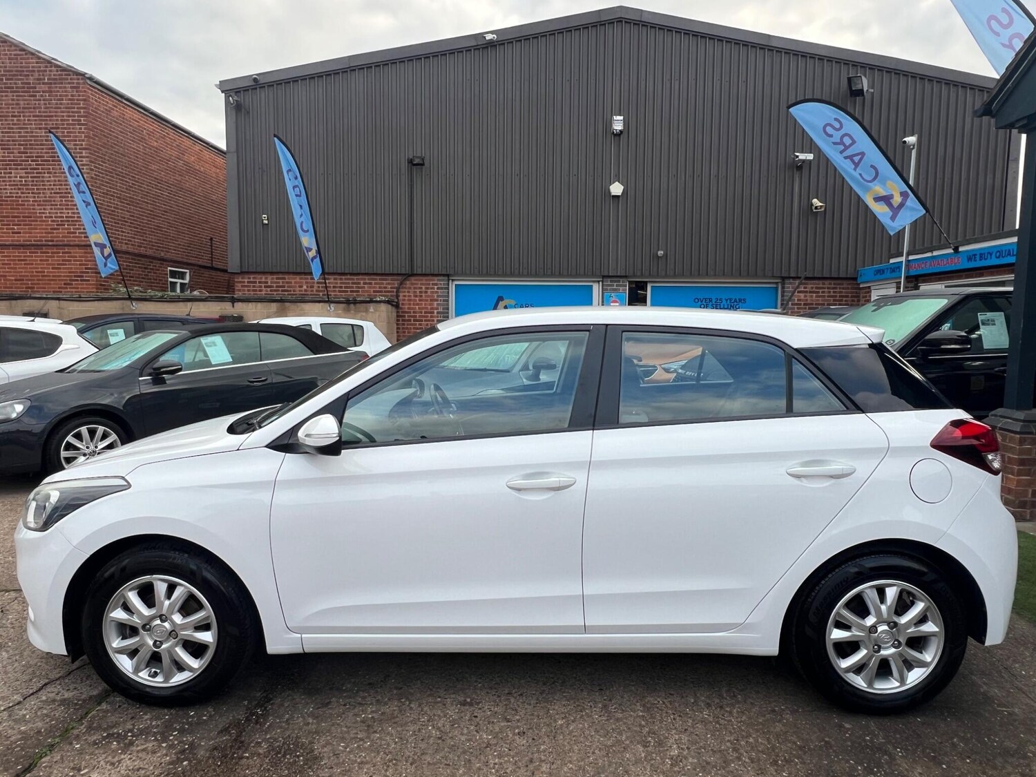 Used Hyundai i20 2016 for sale - 76270887: Photo 31