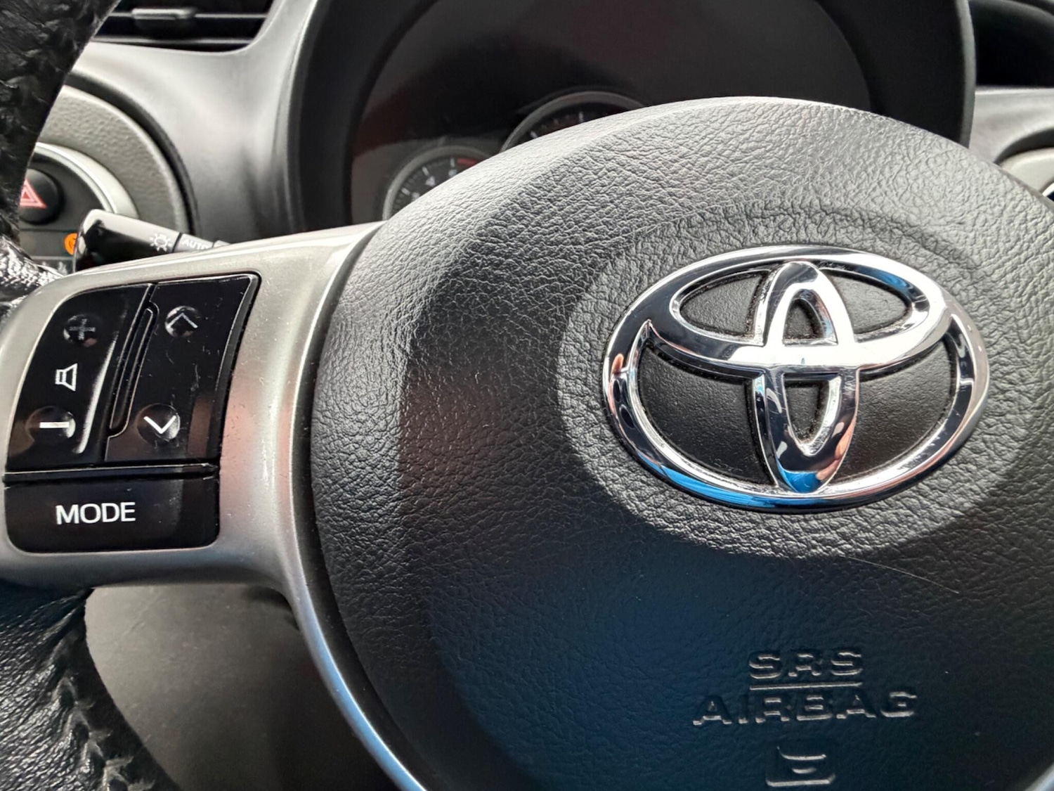 Used Toyota Yaris 2014 for sale - 77574377: Photo 24