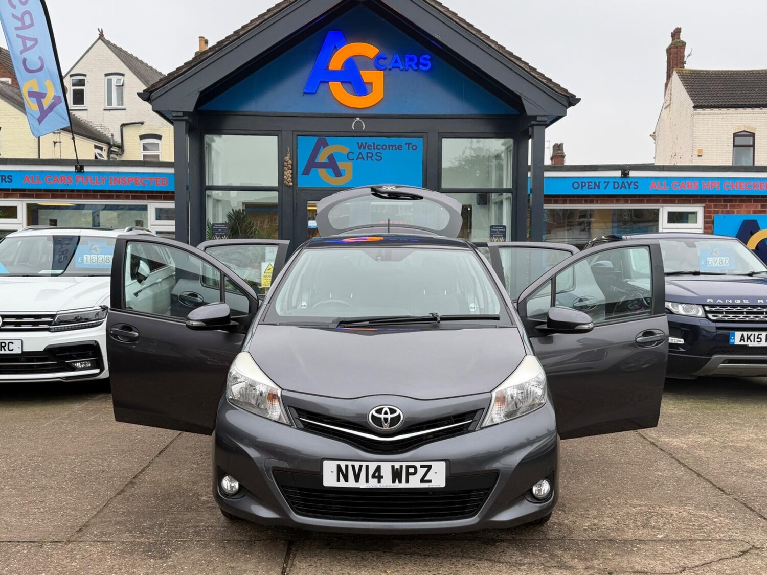 Used Toyota Yaris 2014 for sale - 77574377: Photo 58