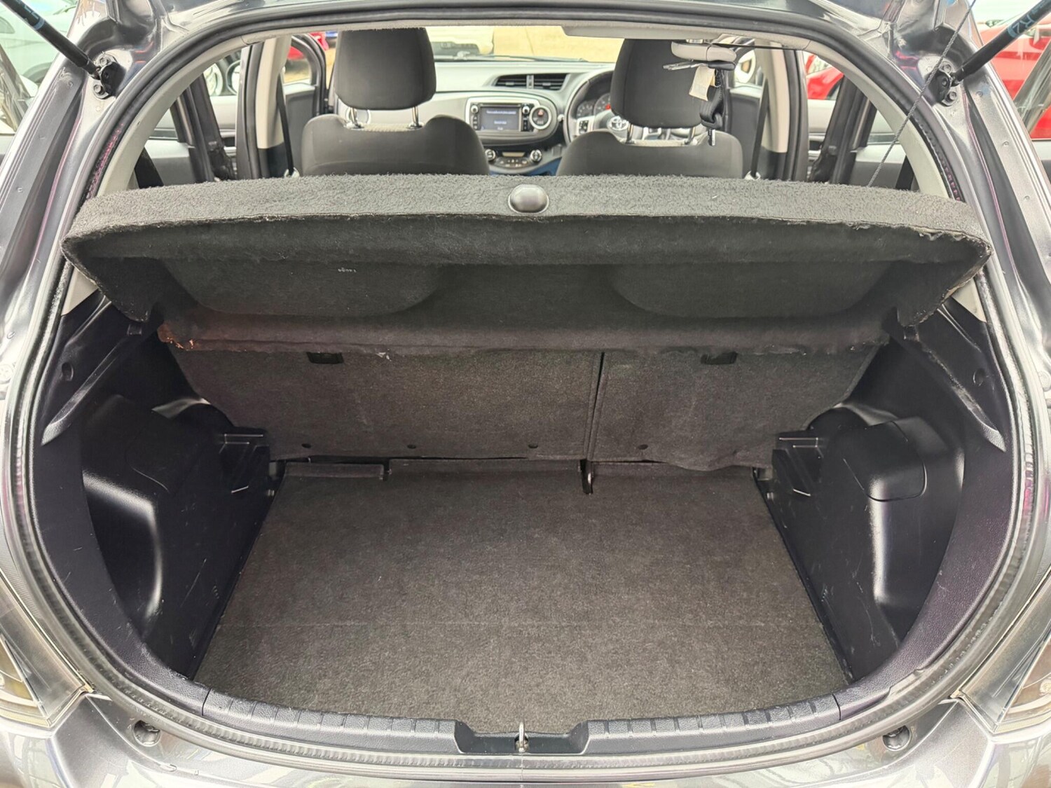 Used Toyota Yaris 2014 for sale - 77574377: Photo 59