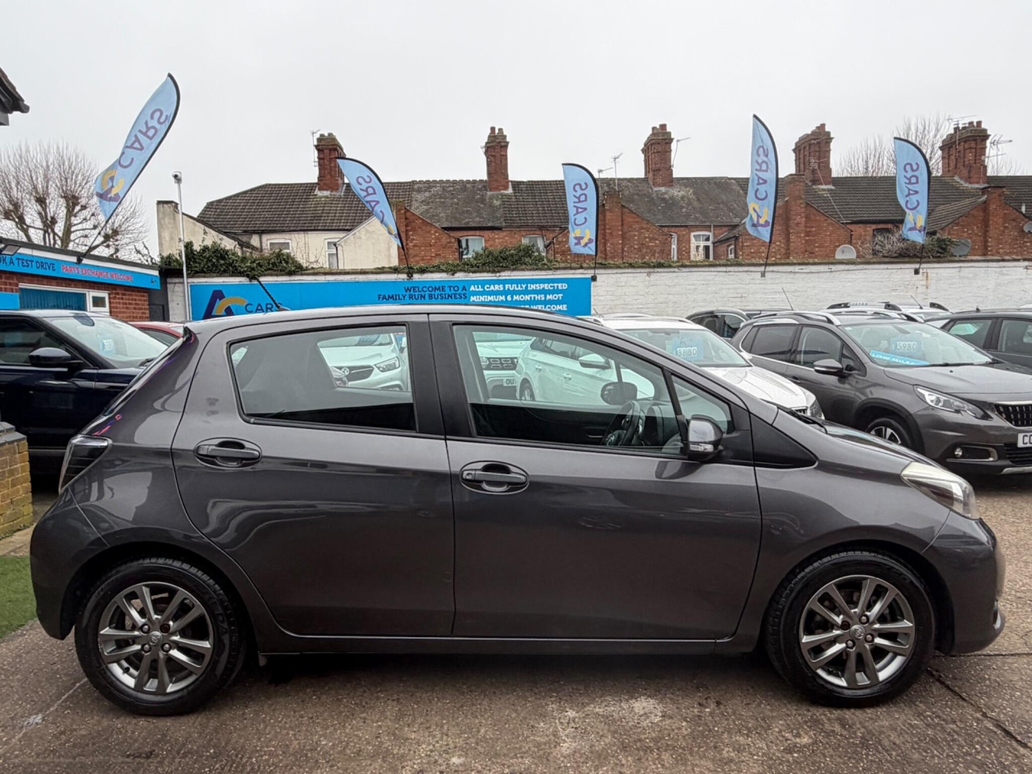 Used Toyota Yaris 2014 for sale - 77574377: Photo 7