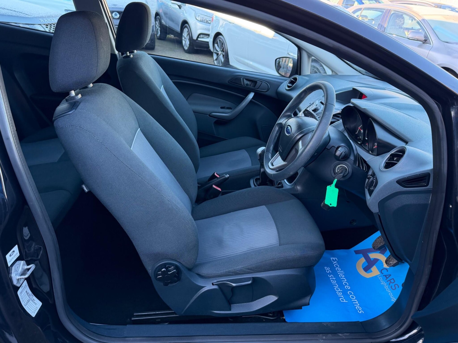 Used Ford Fiesta 2011 for sale - 77090953: Photo 47