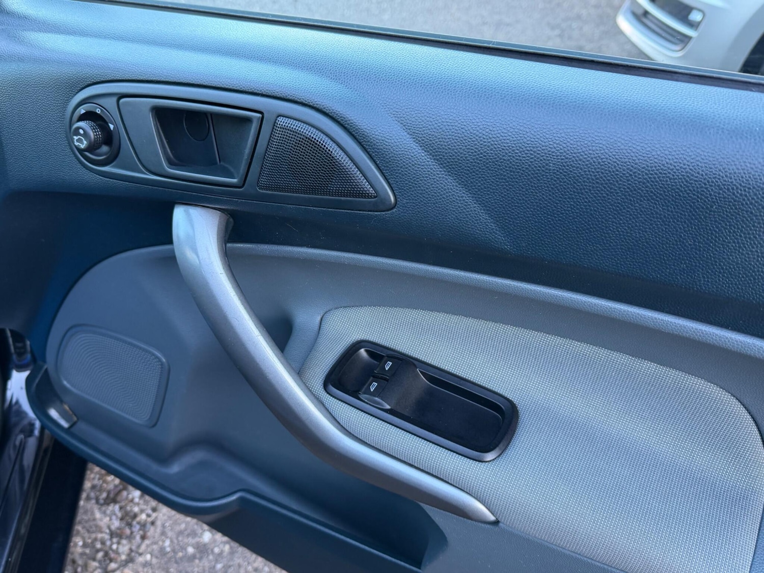 Used Ford Fiesta 2011 for sale - 77090953: Photo 54